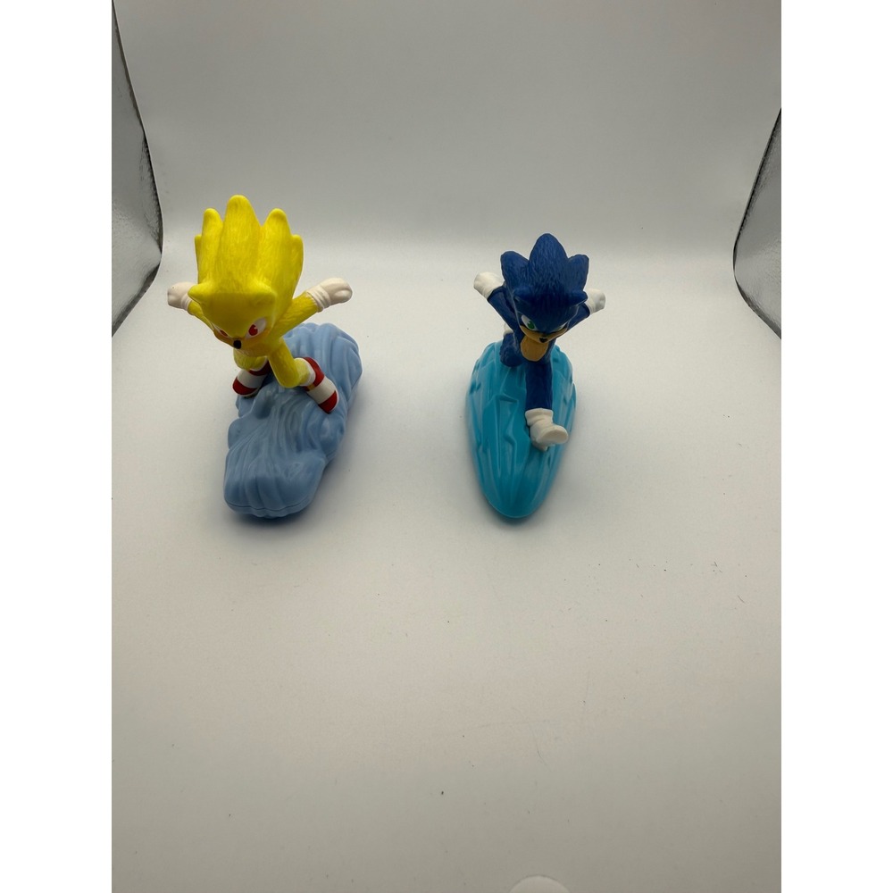 Sonic The Hedgehog Super Sonic Surfing Figure Set Movie Toy Yellow Blue 2pc